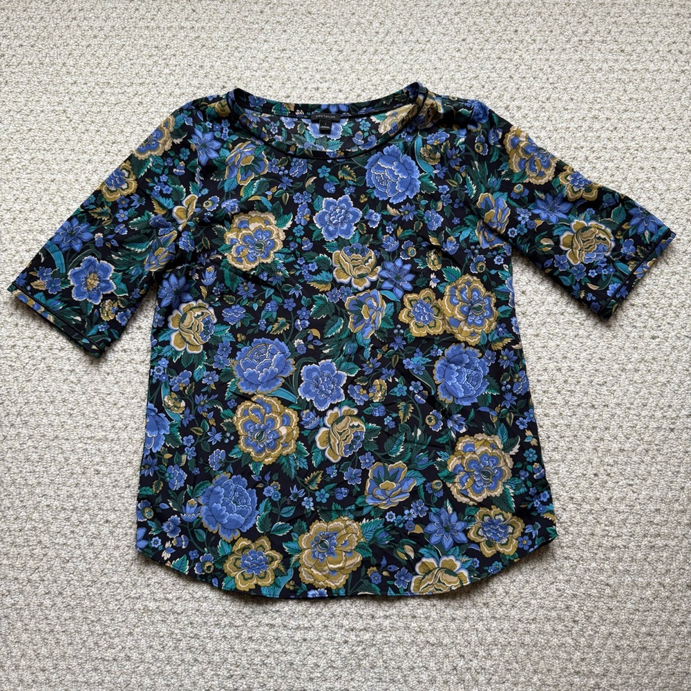 Ann Taylor Floral Short Sleeve Blouse size Small